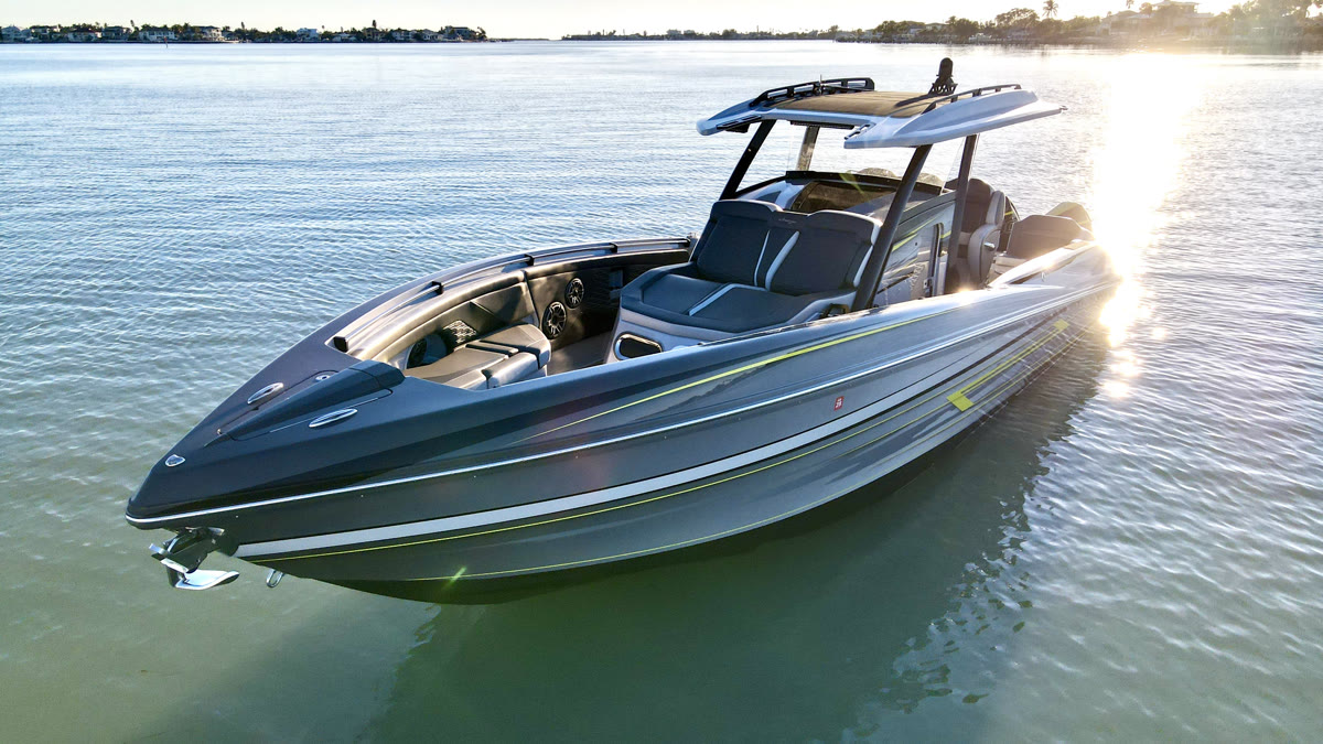 Throttle Therapy - 2024 Sunsation 34 CCX - Stuck at Cee Charters boat in St Petersburg FL